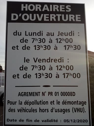 Parc de véhicules hors d'usage chez MARCELPOIL, centre agréé à AMBERIEU-EN-BUGEY