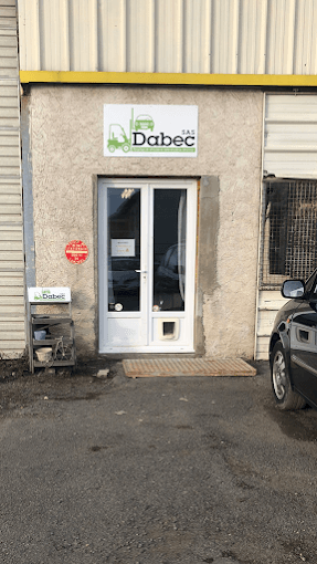 Vue extérieure du centre VHU agréé SAS DABEC - Centre VHU agréé à Yzeure à YZEURE (Allier)