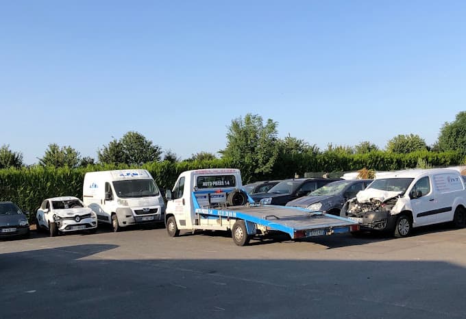 Vue extérieure du centre VHU agréé Auto Pieces 14 à SAINT-PIERRE-EN-AUGE (Calvados)