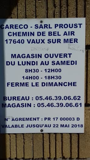 Parc de véhicules hors d'usage chez Ets Proust, centre agréé à VAUX-SUR-MER