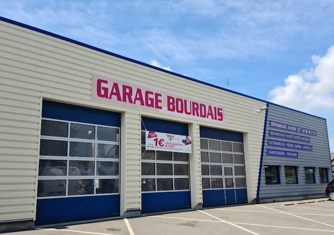 Vue extérieure du centre VHU agréé GARAGE BOURDAIS SARL à BAGUER-MORVAN (Ille-et-Vilaine)