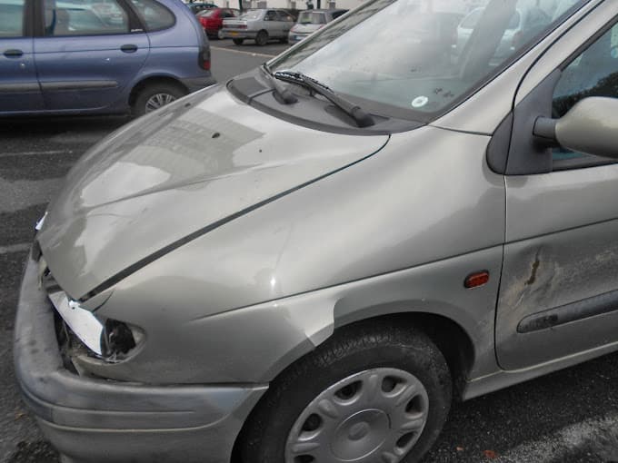 Vue extérieure du centre VHU agréé Autos Richelieu à RICHELIEU (Indre-et-Loire)