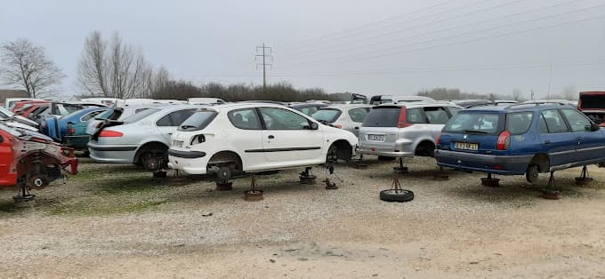 Casse Autos MEUNIER Christophe à BILLY — Photo 4 du centre VHU agréé Loir-et-Cher