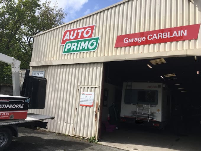 Vue extérieure du centre VHU agréé Garage CARBLAIN à BLAIN (Loire-Atlantique)