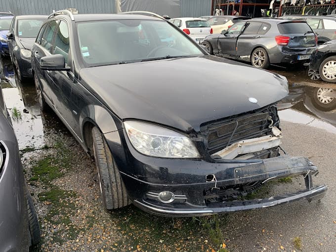 Vue extérieure du centre VHU agréé Fleury Pièces Autos à FLEURY-LES-AUBRAIS (Loiret)