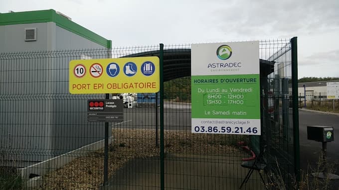 Vue extérieure du centre VHU agréé ASTRA RECYCLAGE ST FLORENT SUR CHER à SAINT-ELOI (Nièvre)