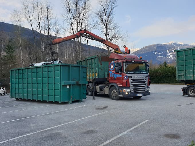 Axia Ets Pouget à ESSERTS-BLAY — Photo 4 du centre VHU agréé Savoie