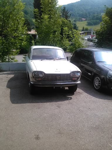 Vue extérieure du centre VHU agréé Bochatay Pièces Autos à CLUSES (Haute-Savoie)