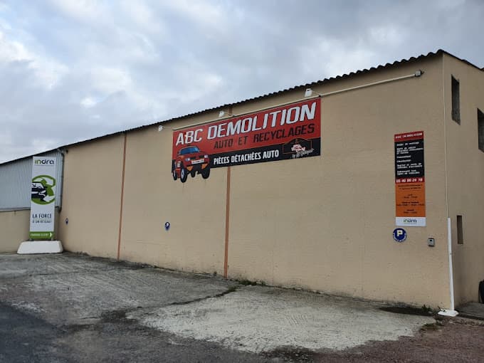 ABC DEMOLITION CASSE AUTO ET RECYCLAGES à THOUARS — Photo 4 du centre VHU agréé Deux-Sèvres