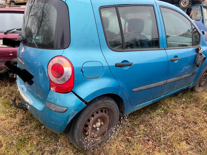 Parc de véhicules hors d'usage chez Auto Casse 87, centre agréé à BRILLAC