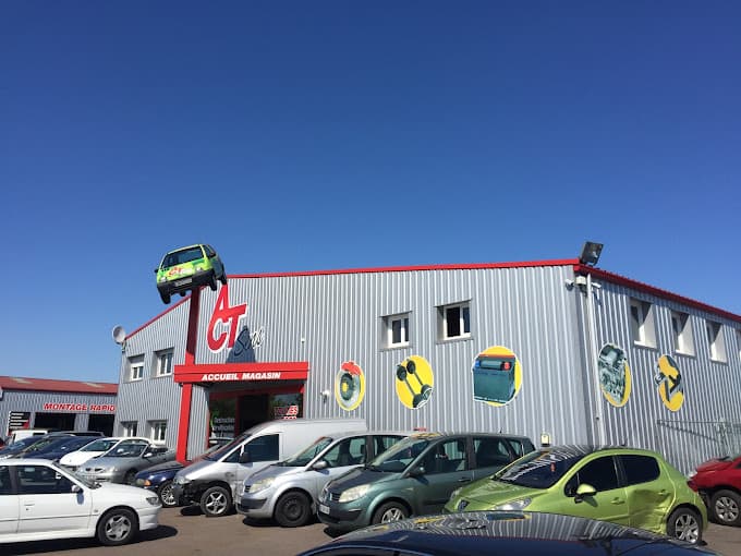 Vue extérieure du centre VHU agréé Auto Pièces Sens à SENS (Yonne)