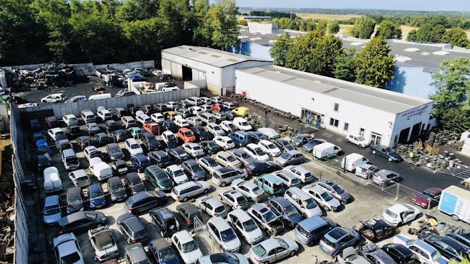 Vue extérieure du centre VHU agréé SEA Société d'Exploitation Automobile à HERBLAY-SUR-SEINE (Val-d'Oise)
